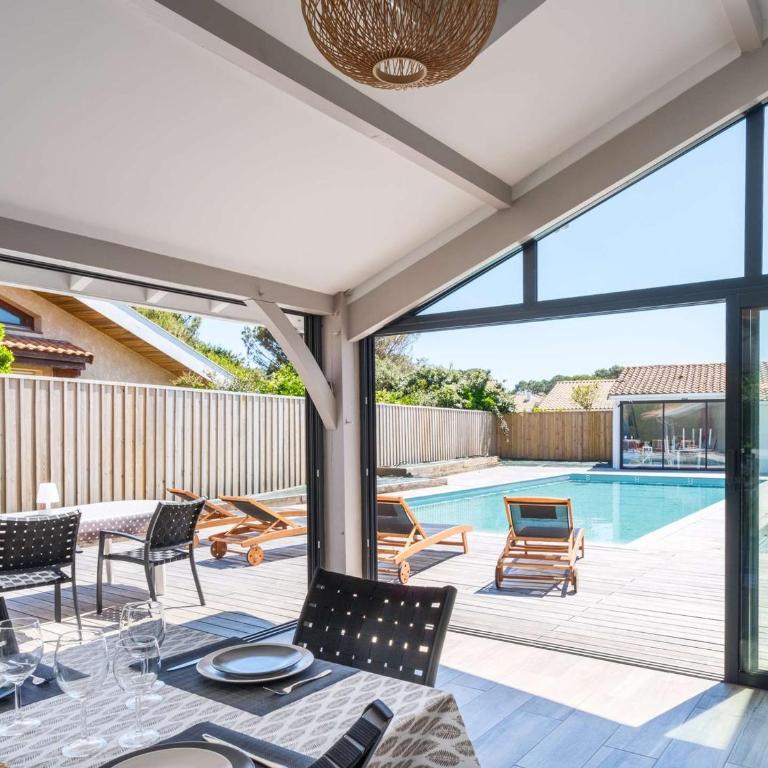 Villa avec piscine - 11 pers., Ã 300m de la plage - FR-1-877-10 - Villa - 34