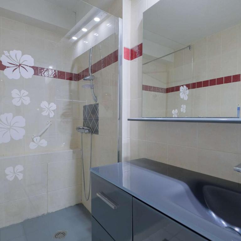 Appartement avec terrasse centrale - 4 pers. - FR-1-877-2 - Apartamento - 11
