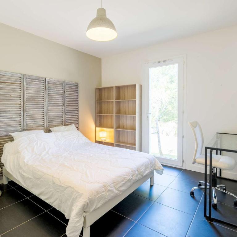 Villa familiale avec piscine - 10 pers. - FR-1-877-21 - Villa - 20