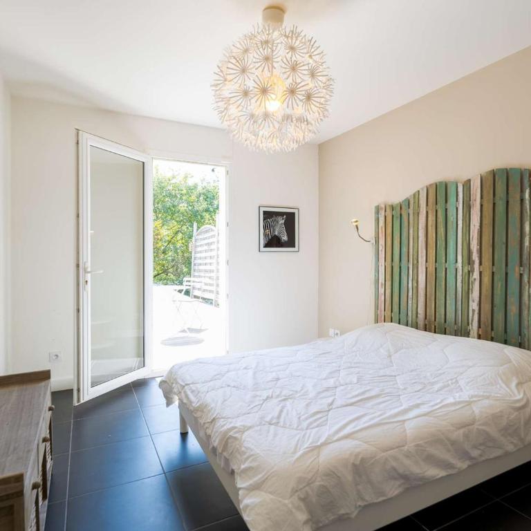 Villa familiale avec piscine - 10 pers. - FR-1-877-21 - Villa - 21