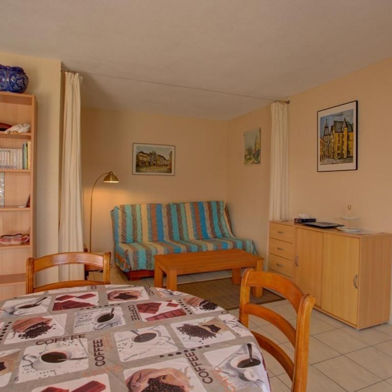 Charmant T2 avec terrasse - 4 pers. - FR-1-877-11 - Apartment - 8