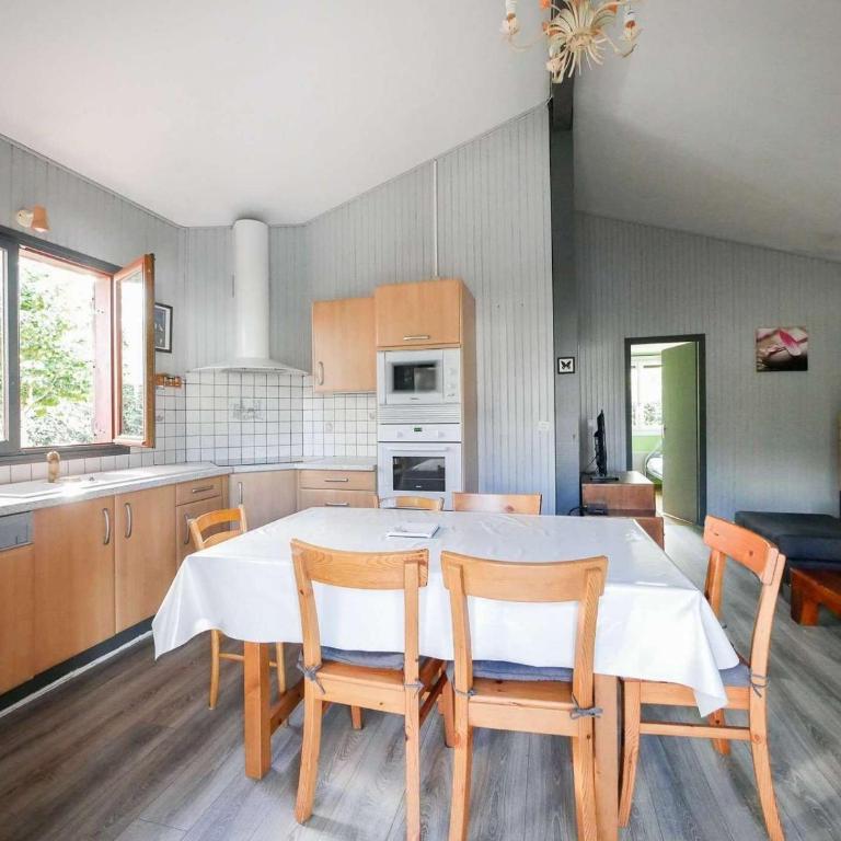 Maison en bois charmante proche lac - 9 pers. - FR-1-877-31 - Chalet - 2
