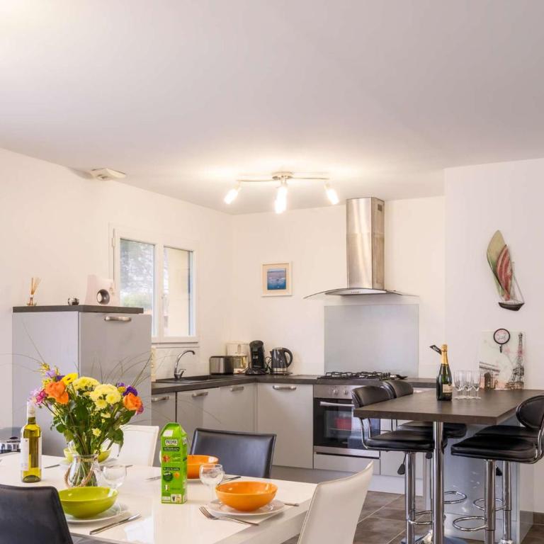 Maison proche centre-ville - 6 pers. - FR-1-877-30 - Maison de Vacances - 14