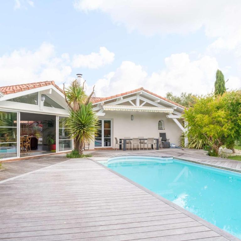 Villa de plain-pied avec piscine - 8 pers. - FR-1-877-17 - Villa - 1