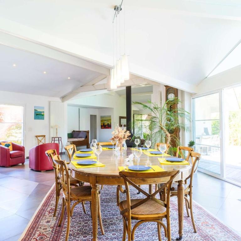 Villa de plain-pied avec piscine - 8 pers. - FR-1-877-17 - Villa - 26