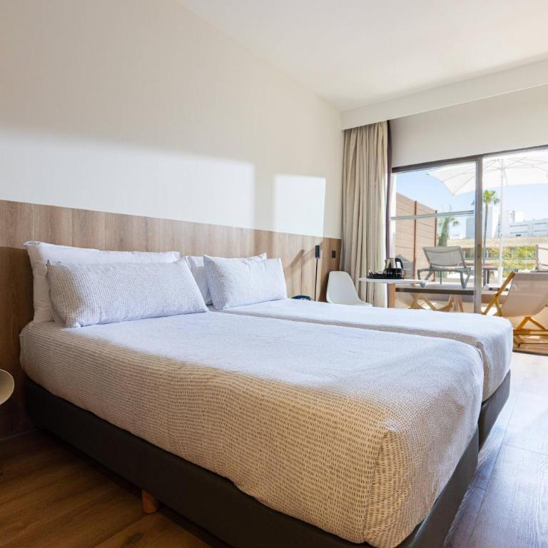 INNSiDE by Meliá Alcudia - Habitación The Innside con zona solárium y vistas a la piscina - 6