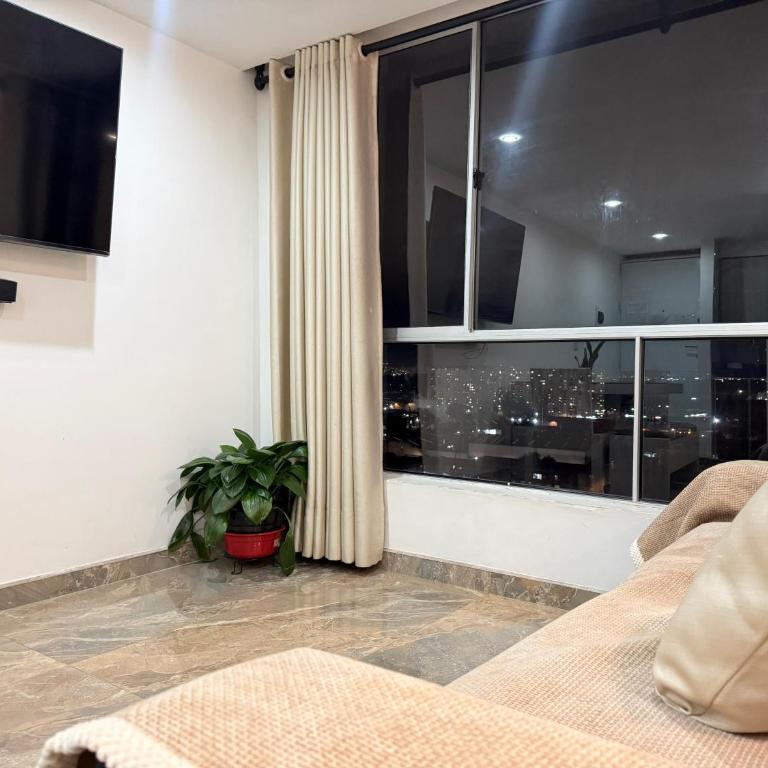 Apartamento cerca al aeropuerto con excelente vista - Apartamento de 2 dormitorios - 12