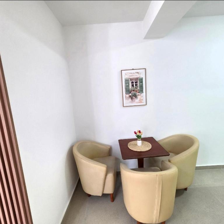 Max Apartments - One-Bedroom Apartment with Balcony - 8