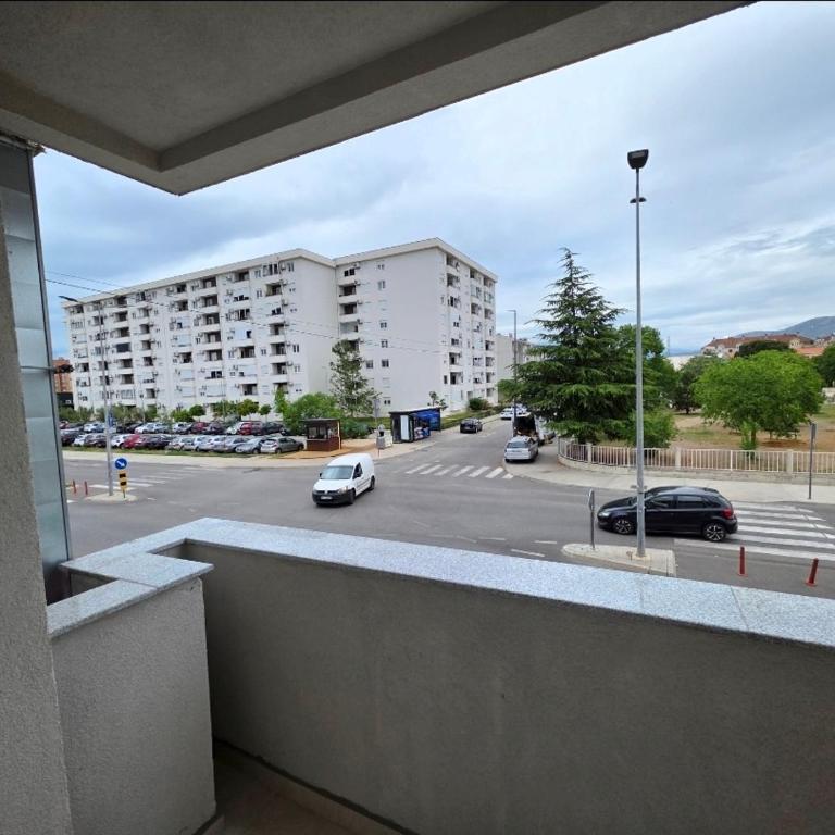 Max Apartments - One-Bedroom Apartment with Balcony - 9