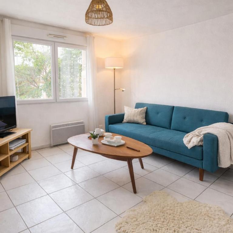 Nice studio apartment with terrace & parking Arceaux - Appartement 1 Chambre - 2