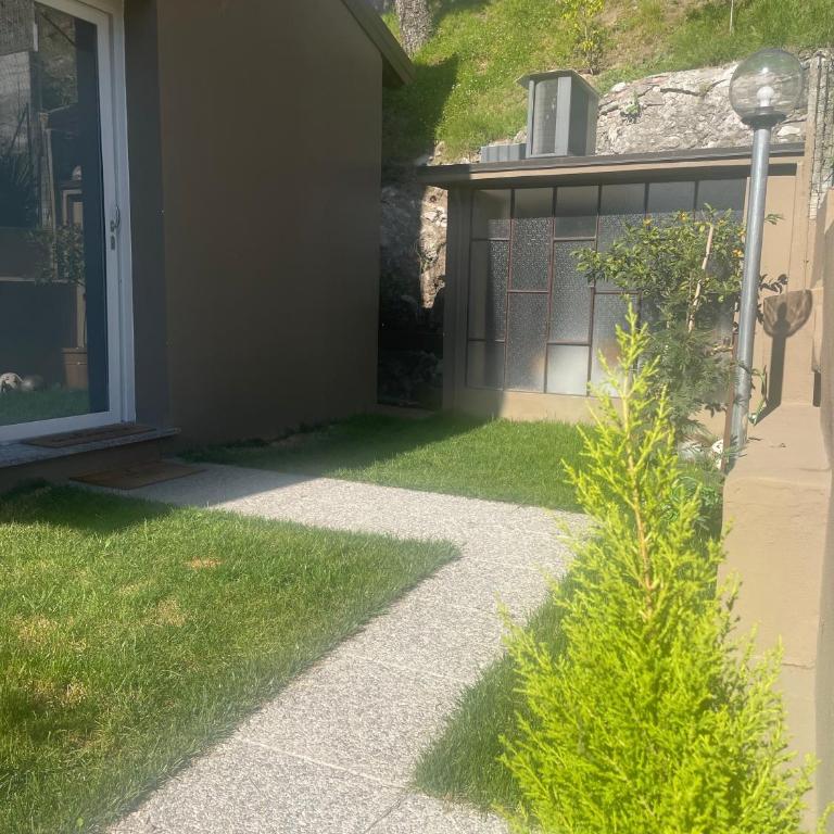Suite with garden and parking - Appartamento con 1 Camera da Letto e Vista Giardino - 26