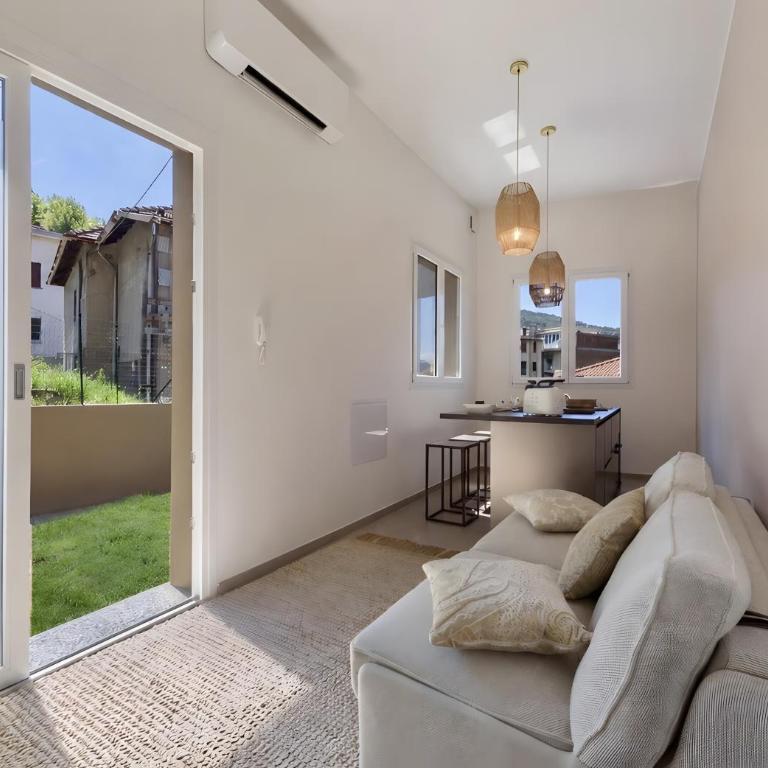 Suite with garden and parking - Appartamento con 1 Camera da Letto e Vista Giardino - 32