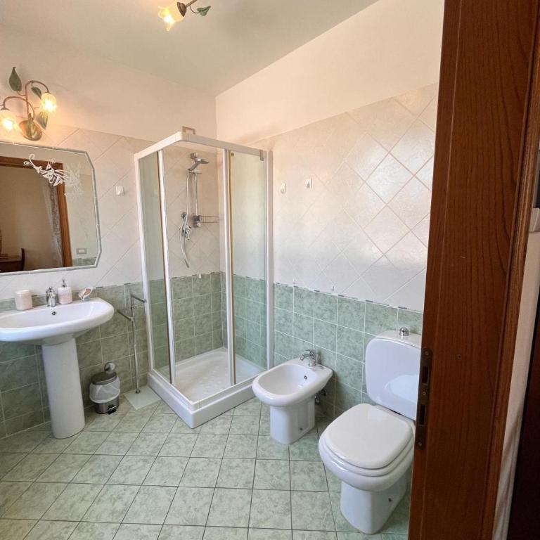 BnB Villa Melany vicino Centro - Camera Doppia con Letti Singoli con Bagno Privato - 21
