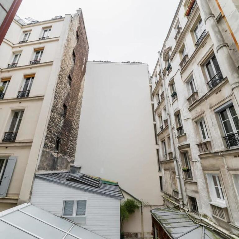 Studio sacre coeur metro anvers - Paris 9 -2P - Appartement - 12