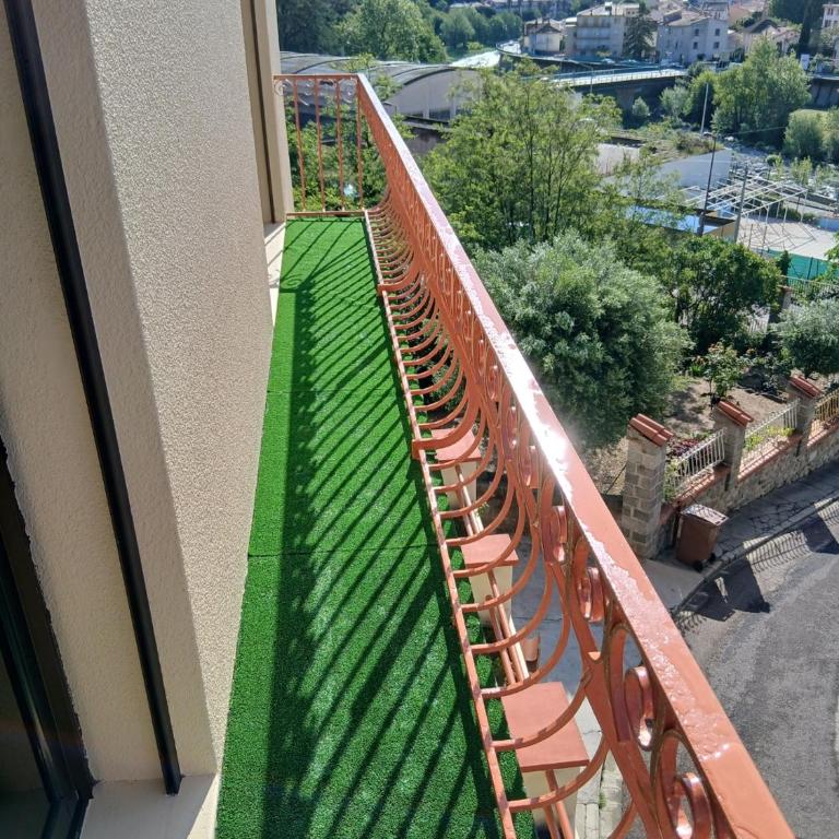 BEL APPARTEMENT TYPE F3 - Appartement 2 Chambres - 14