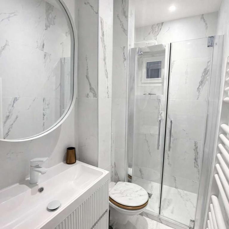 Paris 5 Charmant Appartement metro Saint-Michel - Appartement - 12