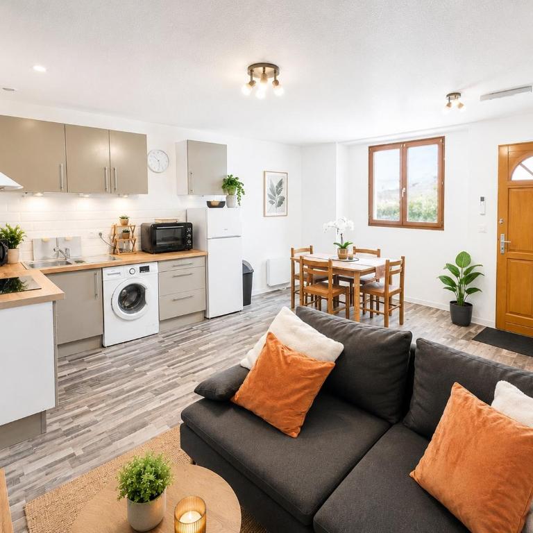 Séjour pèlerin serein pour séniors, appartement climatisé à 10 minutes sanctuaire et gare - Appartement 1 Chambre - 1