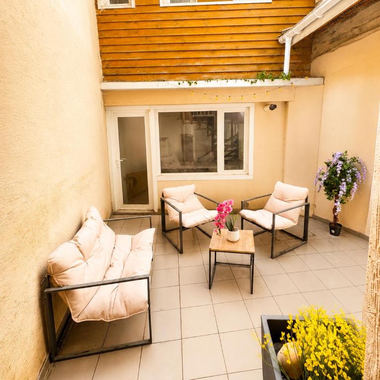HYPER CENTRE, REMPARTS, VIEILLE VILLE , COSY, possible tout faire à pieds - One-Bedroom Apartment - 1