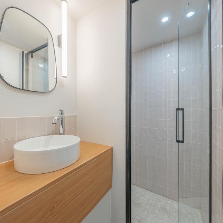 Sous les Toits de Montmartre - Appartement 2 Chambres - 12