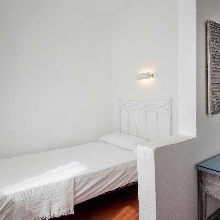 Hotel Caleta - Habitación Triple - 10