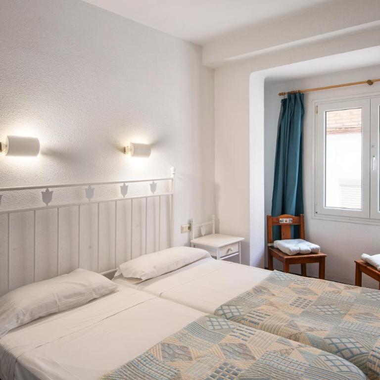 Hotel Caleta - Habitación Triple - 12