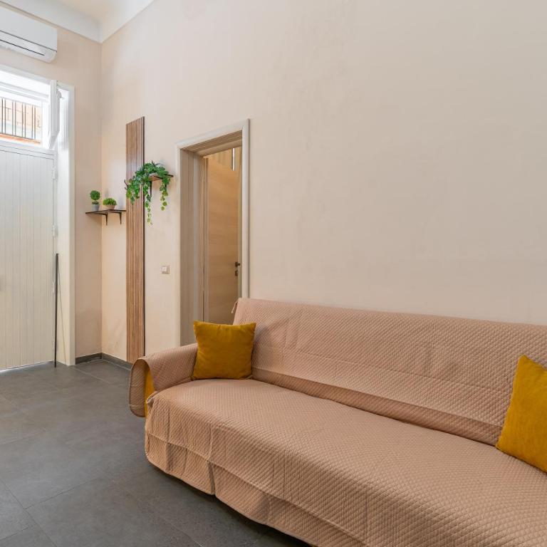 Casa Enza 13 - Appartamento Deluxe con 2 Camere da Letto e Balcone - 2