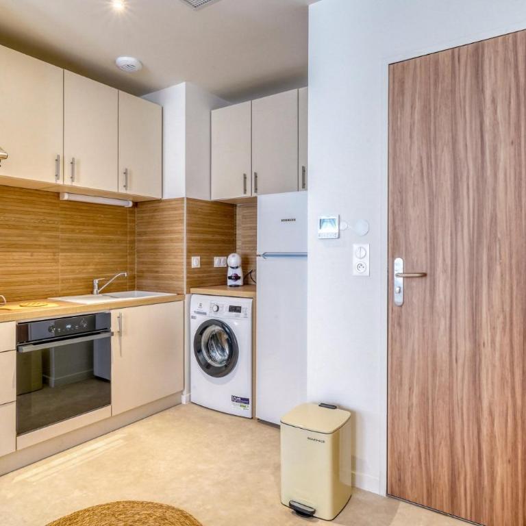 Appartement Climatisé Hémérac -Arcachon Centre - Apartment with Shower - 4