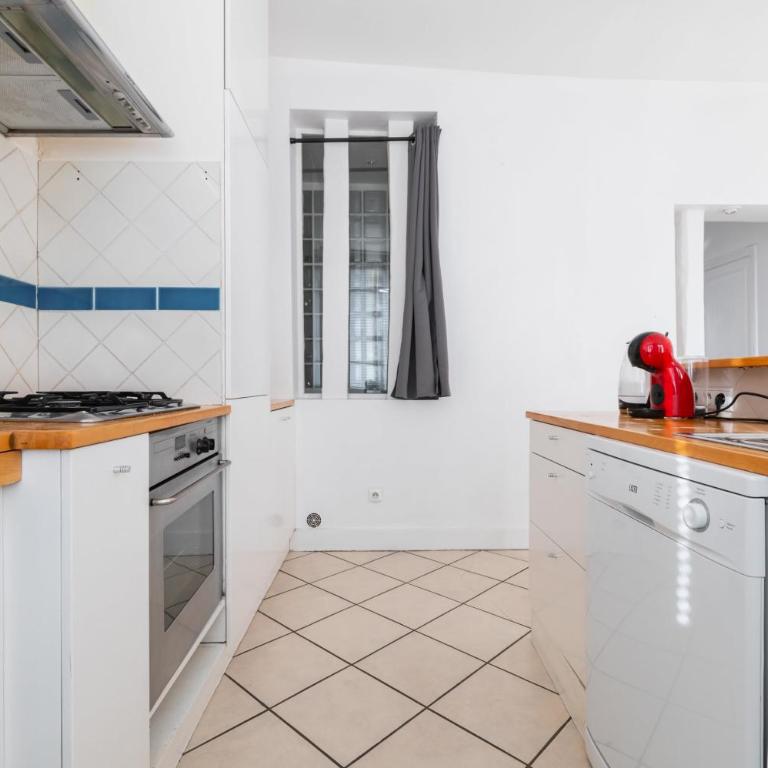 Appartement Paisible Proximite des Halle - 4P - Apartment - 11