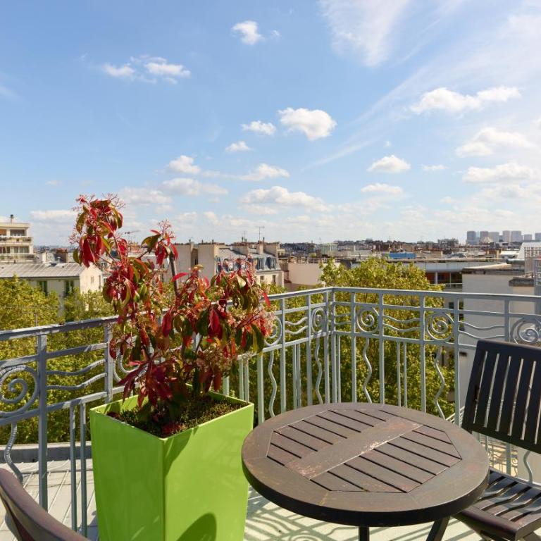 Campanile Prime - Paris 14 Maine Montparnasse - Chambre Prestige - 1 Lit Double - 2