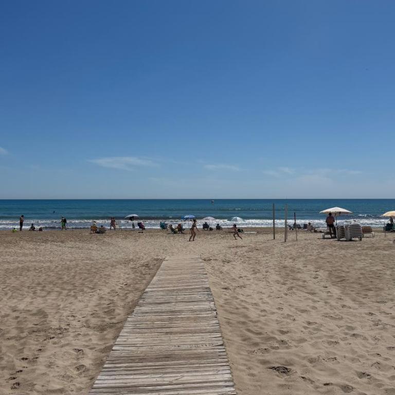 Apartamento Zen 2 habitaciones con Piscina y Parking by Turihome - Two-Bedroom Apartment with Pool View - 43