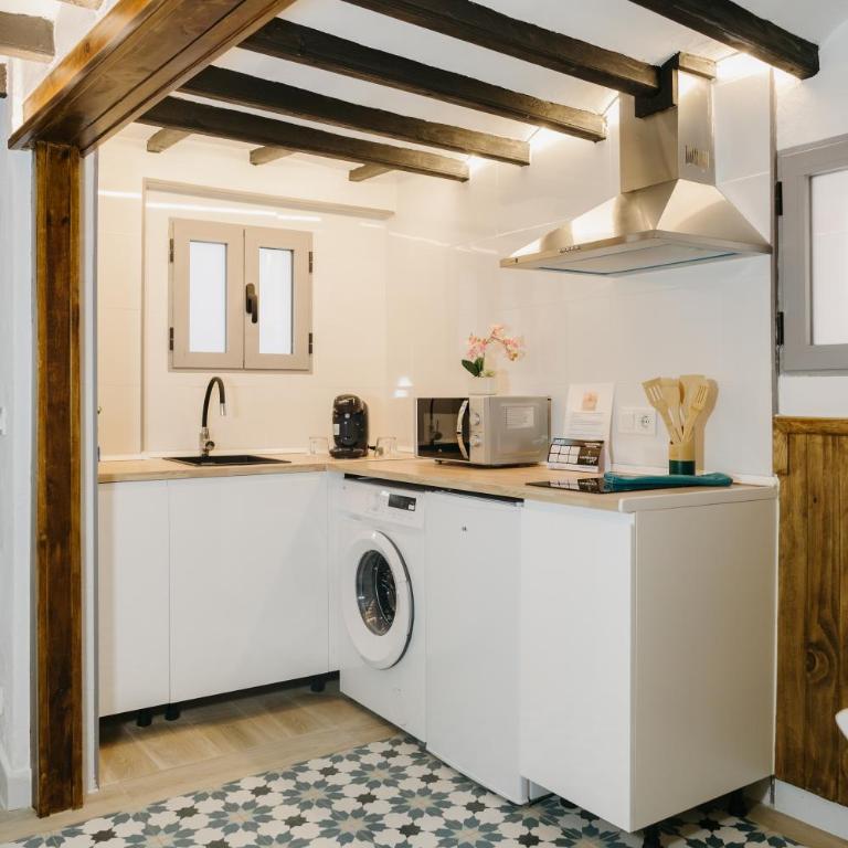 Courbu Harbor's Light - One-Bedroom Apartment - 9