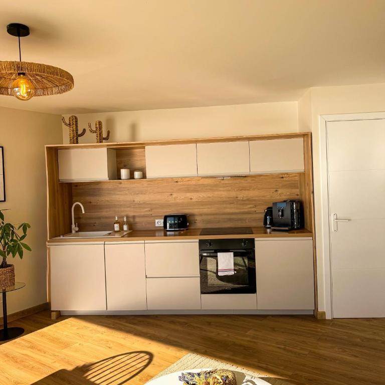 La Tour Alba - One-Bedroom Apartment - 4
