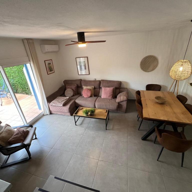 Breda 2b - Three-Bedroom House - 11