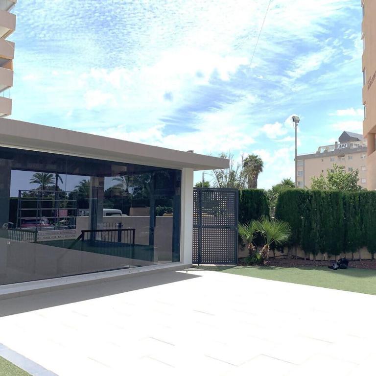 Dorada, Primera línea y piscina - Estudio Estándar - 30