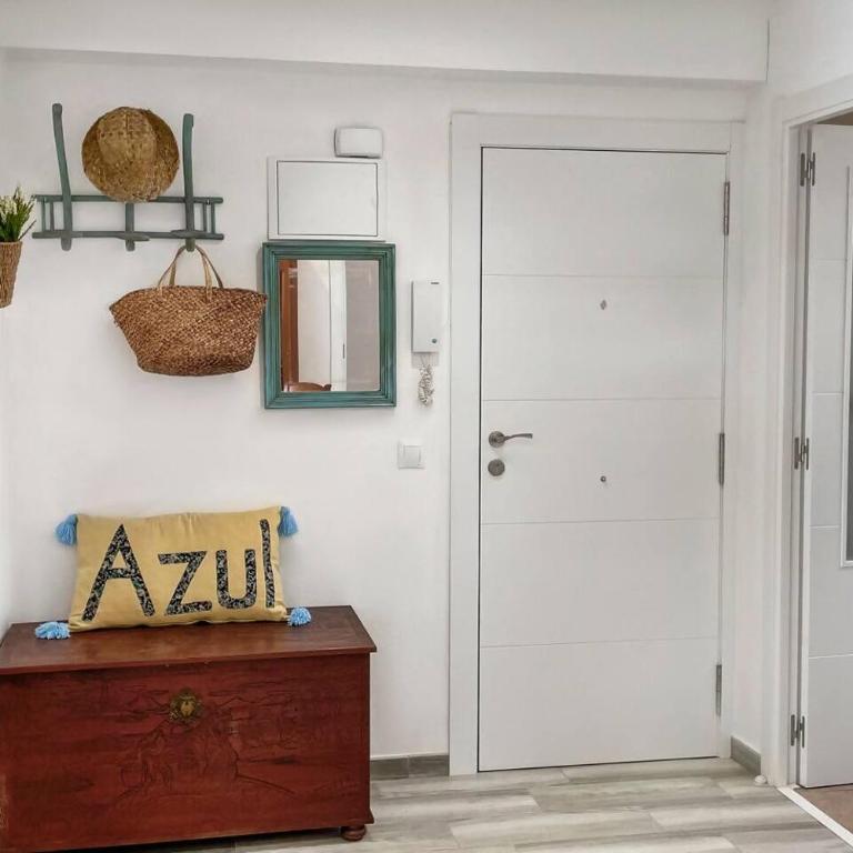 Azul. Cómodo, bonito y céntrico - Three-Bedroom Apartment - 6