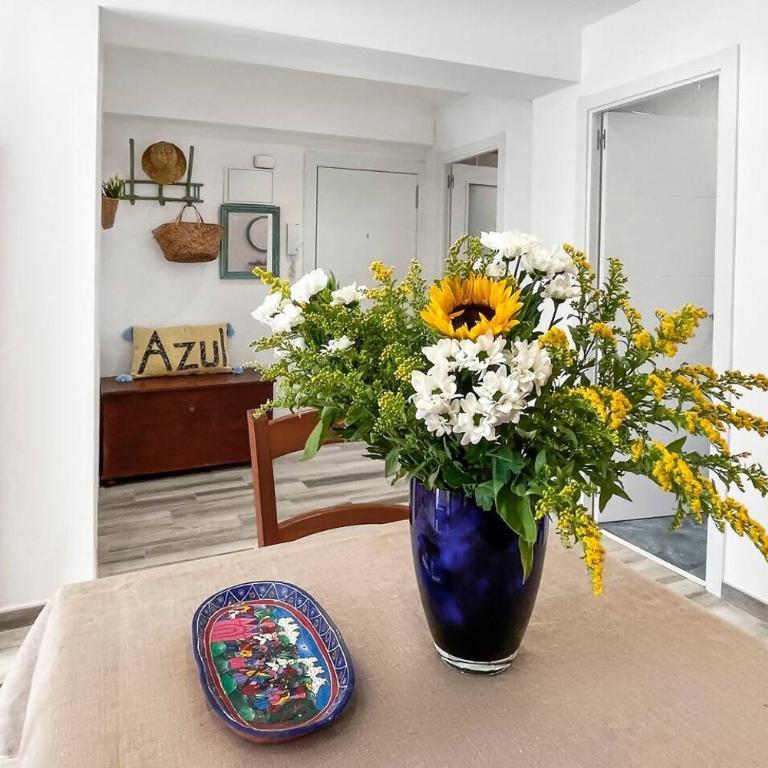 Azul. Cómodo, bonito y céntrico - Three-Bedroom Apartment - 8