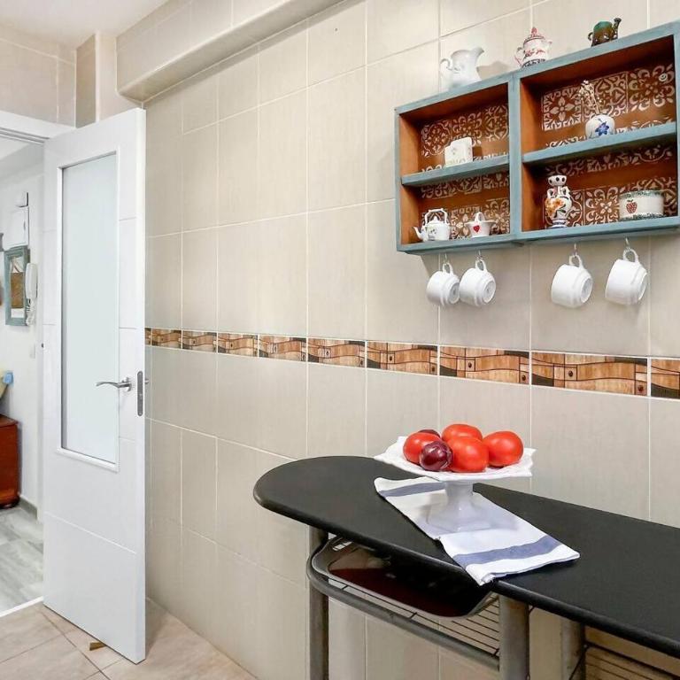 Azul. Cómodo, bonito y céntrico - Three-Bedroom Apartment - 18