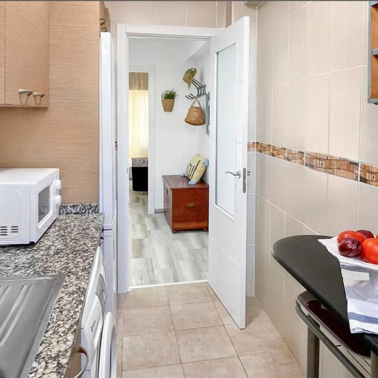 Azul. Cómodo, bonito y céntrico - Three-Bedroom Apartment - 22