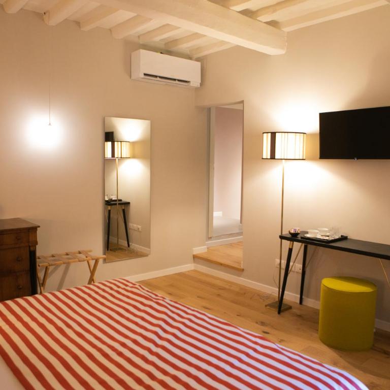 Luxury Apartment with view on Piazza Pitti - - Appartamento - 40