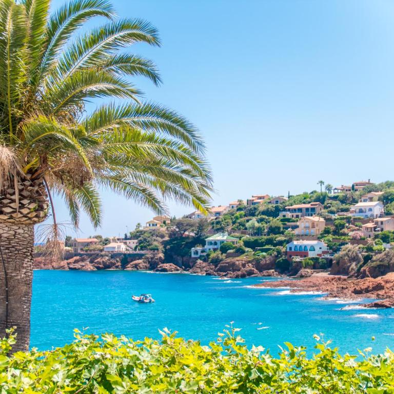 Appartement Sea view Paradise -plage à 50 m - Two-Bedroom Apartment with Sea View - 1