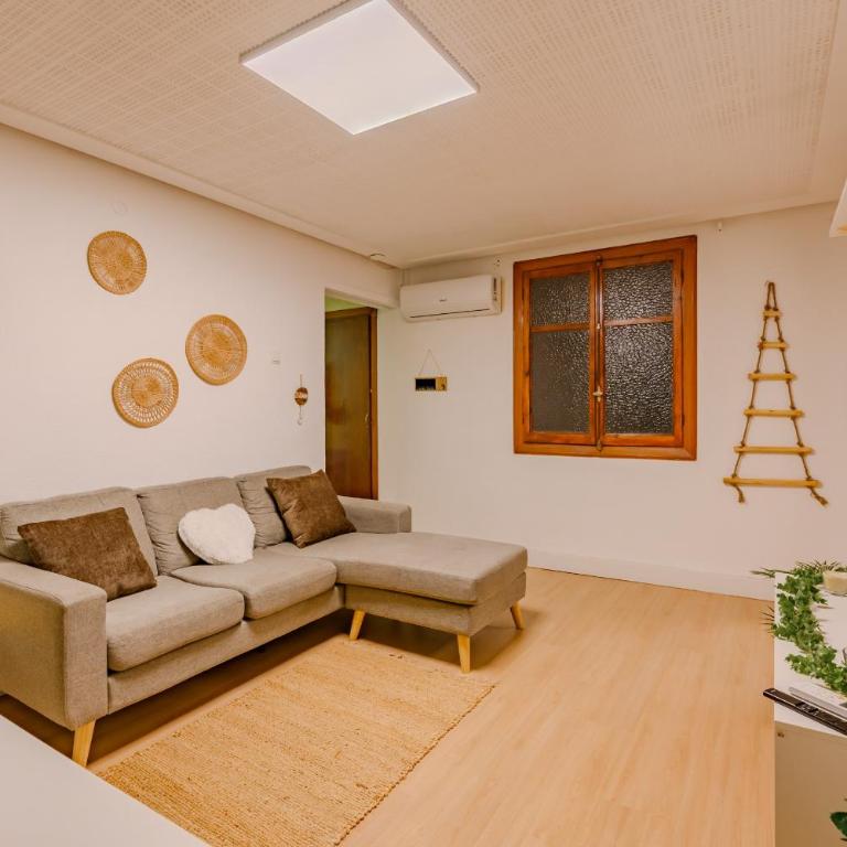 Cabanal BeachFront - 1 Min to Sea, AC, SmartTv, Balcony - Apartamento de lujo de 4 dormitorios - 2