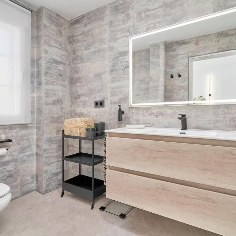 Vista Marina del Este - Two-Bedroom Apartment - 75