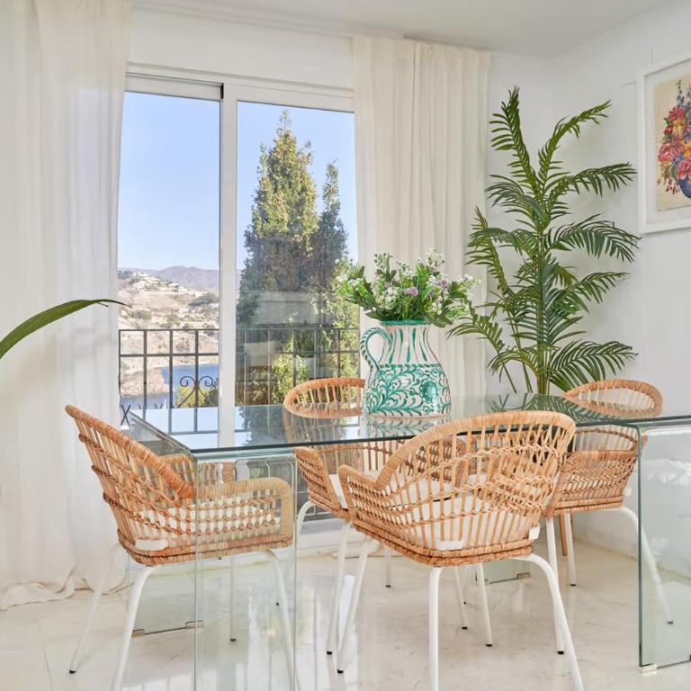 Vista Marina del Este - Two-Bedroom Apartment - 12