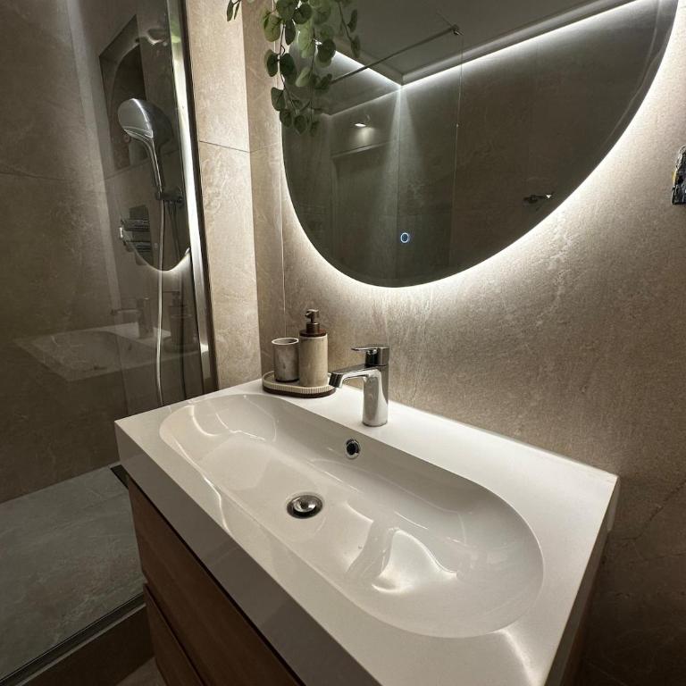 Hyper centre ville de Reims avec parking - Apartamento de 1 dormitorio - 8