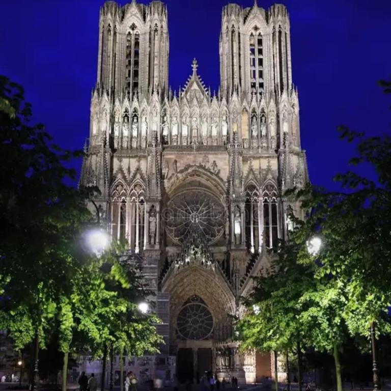 Hyper centre ville de Reims avec parking - Apartamento de 1 dormitorio - 16