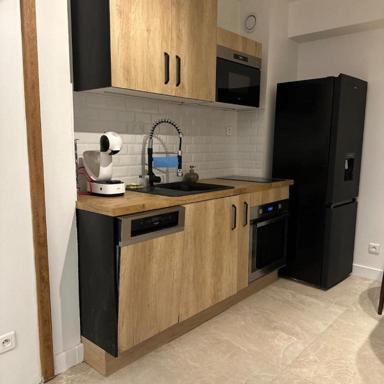 Hyper centre ville de Reims avec parking - Apartamento de 1 dormitorio - 18