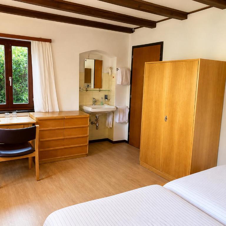 Parkhotel Emmaus - Casa Rustico - Camera Matrimoniale con Bagno in Comune - 5
