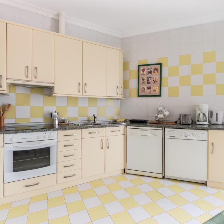 Aston - Amplio y sereno a pocos metros del centro - Apartamento de 2 dormitorios - 6