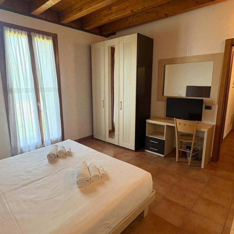 Kairos Garda Hotel - Be Happy Hotels - Camera Quintupla Dependance B - 4