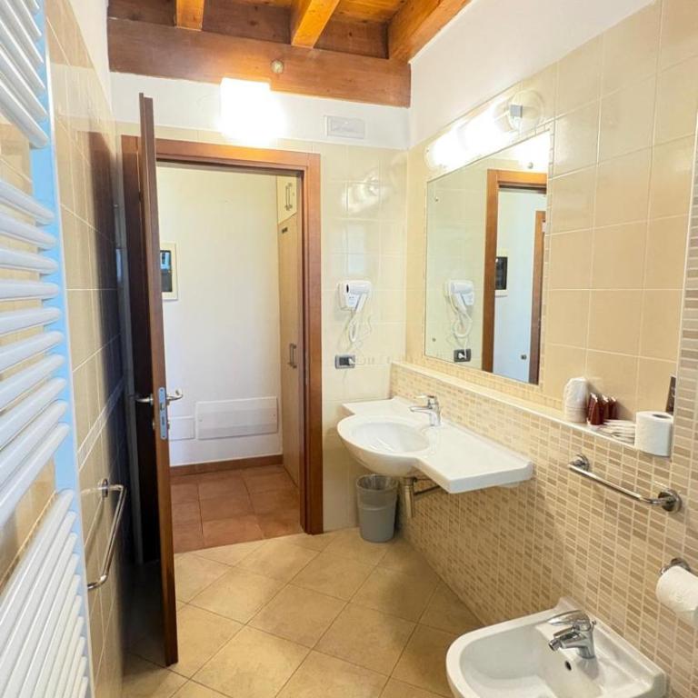 Kairos Garda Hotel - Be Happy Hotels - Camera Quintupla Dependance B - 7